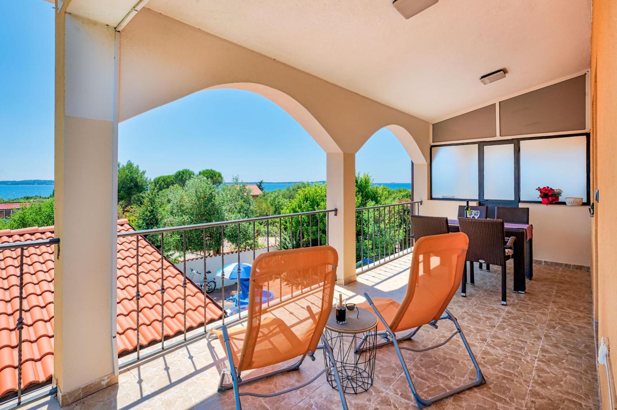Teuta Apartments - A Beach And A Sea View Peroj Exterior foto